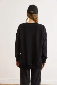 Olalook Women's Black Crew Neck Thick Sweatshirt - Image 6