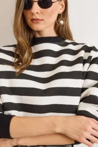 Olalook Women's Black and White Striped Crop Sweatshirt - Image 5