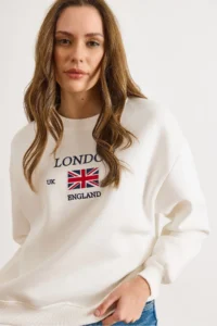 Olalook Women's White London Embroidered Rose Gold Sweatshirt - Image 4