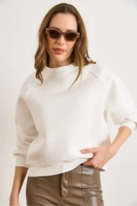 Olalook Women's Ecru Raglan Sleeve Back Zippered Ribbed Sweatshirt - Image 3