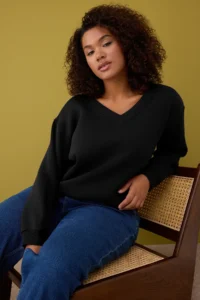 Trendyol Curve Black V-neck Basic Plus Size Sweatshirt with Fleece Inside - Image 2