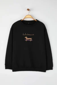 Trendyol Curve Black Dog Embroidered Crew Neck Plus Size Sweatshirt - Image 5