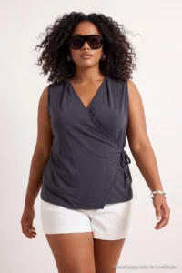 Trendyol Curve More Sustaniable Anthracite Fitted Double breasted Premium Knitting Plus Size Blouse - Image 4