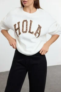 TRENDYOLMİLLA Ecru animals Leopard Slogan Printed Sweatshirt