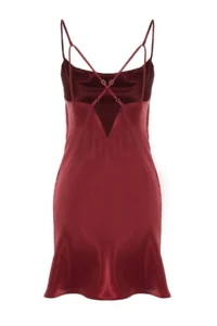 TRENDYOLMİLLA Burgundy Off-Shoulder Neck Back Detailed Rope Sleeveless Satin Weaving Nightgown - Image 10