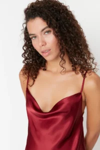 TRENDYOLMİLLA Burgundy Off-Shoulder Neck Back Detailed Rope Sleeveless Satin Weaving Nightgown - Image 4