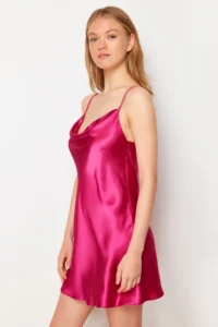 TRENDYOLMİLLA Fuchsia Off-Shoulder Neck Back Detailed Satin Weaving Nightgown - Image 2