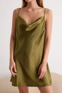 TRENDYOLMİLLA Oil Green Off-Shoulder Neck Back Detailed Satin Weaving Nightgown - Image 3