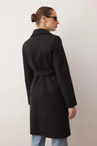 TRENDYOLMİLLA Black Fitted Pattern Belted LONG Woolly Bowl Overcoat - Image 4