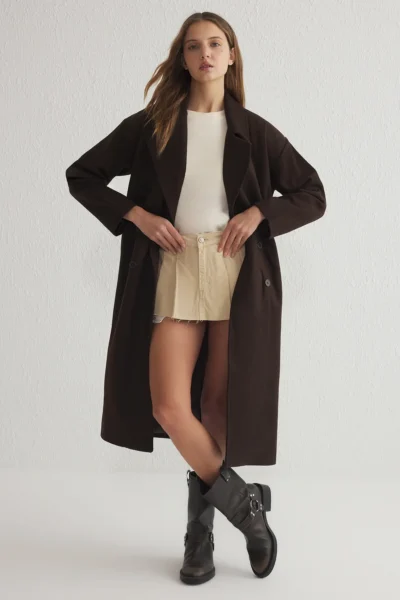 TWOAW21KB0038-BROWN_1
