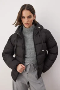 TRENDYOLMİLLA Black Hooded Rugular Pattern Water Repellent Puffer Jacket Coat - Image 5
