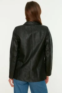 TRENDYOLMİLLA Black Faux Leather Oversized Pocket Detail Weaving Jacket - Image 5