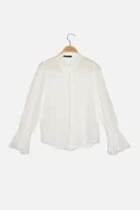 TRENDYOLMİLLA Ecru Spanish Arm Regular Normal Pattern Weaving Shirt - Image 5
