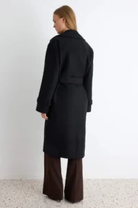 TRENDYOLMİLLA Black Oversized Wide Cut Arched LONG Woolly Bowl Overcoat - Image 10