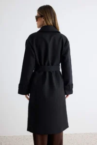 TRENDYOLMİLLA Black Oversized Wide Cut Arched LONG Woolly Bowl Overcoat - Image 5