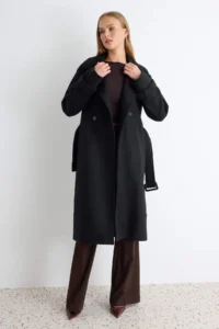 TRENDYOLMİLLA Black Oversized Wide Cut Arched LONG Woolly Bowl Overcoat - Image 7