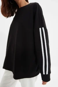 TRENDYOLMİLLA Black Stripe Detailed Oversized/Wide Pattern Thin Knitting Sweatshirt - Image 4