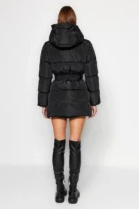 TRENDYOLMİLLA Black Regular Pattern Belted Water Repellent Puffer Jacket Coat - Image 6
