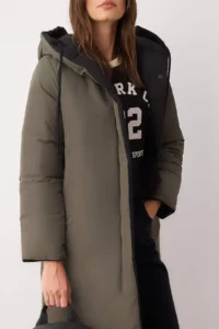 TRENDYOLMİLLA Black-Khaki Double Sided Hooded Water Repellent LONG Puffer Jacket Coat - Image 4