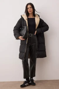 TRENDYOLMİLLA Black-Beige Double Sided Regular Pattern Hooded Water Repellent LONG Puffer Jacket Coat - Image 2