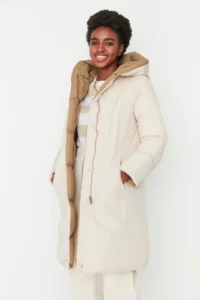 TRENDYOLMİLLA Brown-Ecru Double Sided Hooded Water Repellent LONG Puffer Jacket Coat - Image 5