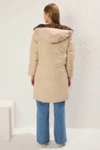 TRENDYOLMİLLA Dark Brown-Ecru Double Sided Regular Pattern Hooded Water Repellent LONG Puffer Jacket Coat - Image 6