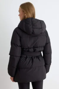 TRENDYOLMİLLA Black Oversized Pattern Hooded Arched Water Repellent Puffer Jacket Coat - Image 4