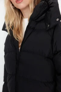 TRENDYOLMİLLA Black Oversized Pattern Hooded Water Repellent Puffer Jacket Coat - Image 8
