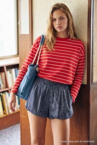 TRENDYOLMİLLA Red Striped Oversized/Wide Cut Crew Neck Thin Knitting Sweatshirt - Image 2