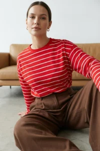 TRENDYOLMİLLA Red Striped Oversized/Wide Cut Crew Neck Thin Knitting Sweatshirt - Image 8
