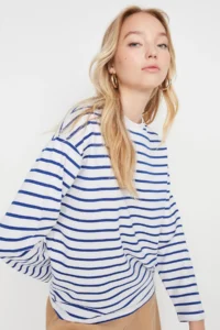 TRENDYOLMİLLA WHITE Striped Oversized/Wide Cut Crew Neck Thin Knitting Sweatshirt - Image 7