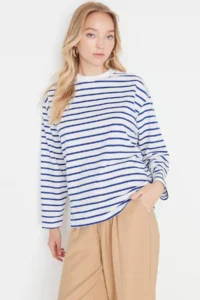 TRENDYOLMİLLA WHITE Striped Oversized/Wide Cut Crew Neck Thin Knitting Sweatshirt - Image 8