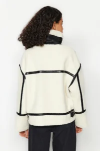 TRENDYOLMİLLA WHITE Oversized Pattern Faux Leather Detailed Plush Jacket Coat - Image 6