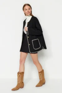 TRENDYOLMİLLA Black Embroidery Detailed  Overcoat - Image 2