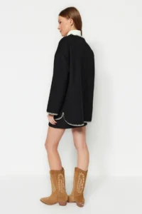 TRENDYOLMİLLA Black Embroidery Detailed  Overcoat - Image 6