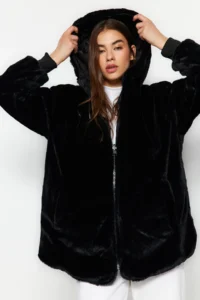 TRENDYOLMİLLA Black Regular Pattern Double Sided Hooded Plush Quilted Puffer Jacket Coat - Image 2