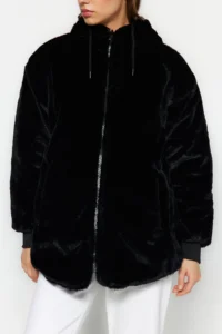 TRENDYOLMİLLA Black Regular Pattern Double Sided Hooded Plush Quilted Puffer Jacket Coat - Image 4