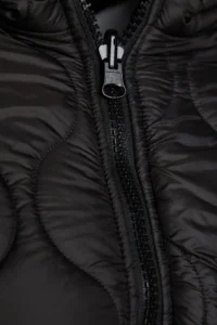 TRENDYOLMİLLA Black Regular Pattern Double Sided Hooded Plush Quilted Puffer Jacket Coat - Image 7