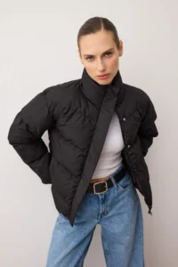 TRENDYOLMİLLA Black Regular Pattern Water Repellent Puffer Jacket Coat - Image 2