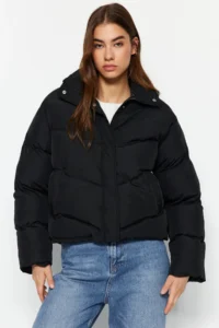 TRENDYOLMİLLA Black Regular Pattern Water Repellent Puffer Jacket Coat - Image 6