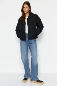 TRENDYOLMİLLA Black Regular Pattern Water Repellent Puffer Jacket Coat - Image 7