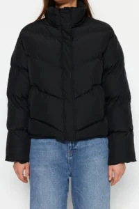 TRENDYOLMİLLA Black Regular Pattern Water Repellent Puffer Jacket Coat - Image 9