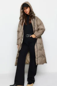 TRENDYOLMİLLA Mink Regular Pattern Hooded Yandan Snap Snap Detailed Water Repellent LONG Puffer Jacket Coat - Image 2