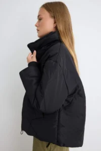 TRENDYOLMİLLA Black Oversized Pattern Water Repellent Swelling Quilted Coat - Image 2
