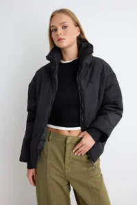 TRENDYOLMİLLA Black Oversized Pattern Water Repellent Swelling Quilted Coat - Image 3