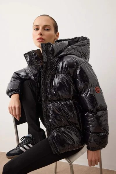 TWOAW24MO00212-BLACK_1