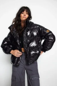 TRENDYOLMİLLA Black Oversized Pattern Hooded Shiny Water Repellent Puffer Jacket Coat - Image 5