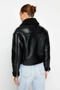 TRENDYOLMİLLA Black Regular Pattern Plush Detailed Faux Leather Biker Jacket Coat - Image 11