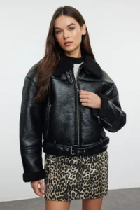 TRENDYOLMİLLA Black Regular Pattern Plush Detailed Faux Leather Biker Jacket Coat - Image 2