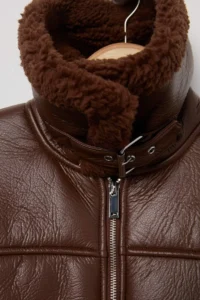 TRENDYOLMİLLA Dark Brown Regular Pattern Plush Detailed Faux Leather Biker Jacket Coat - Image 7
